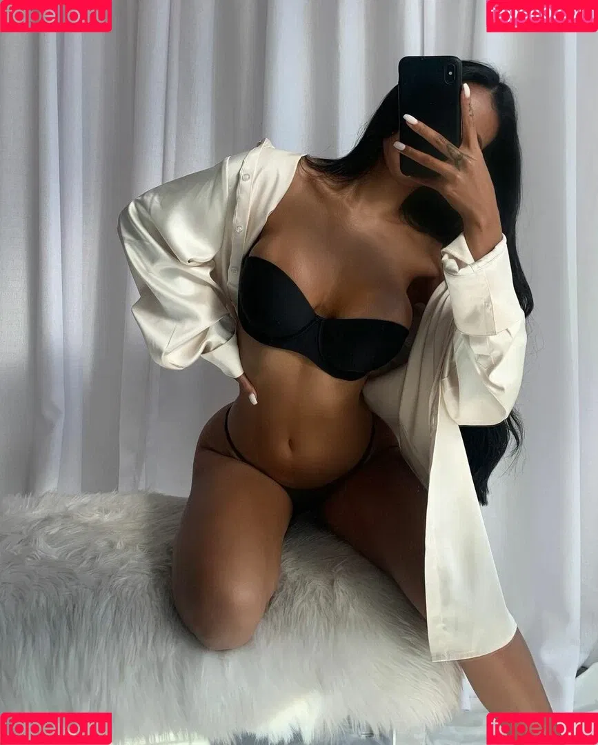 gold.gypsy Onlyfans Photo Gallery 