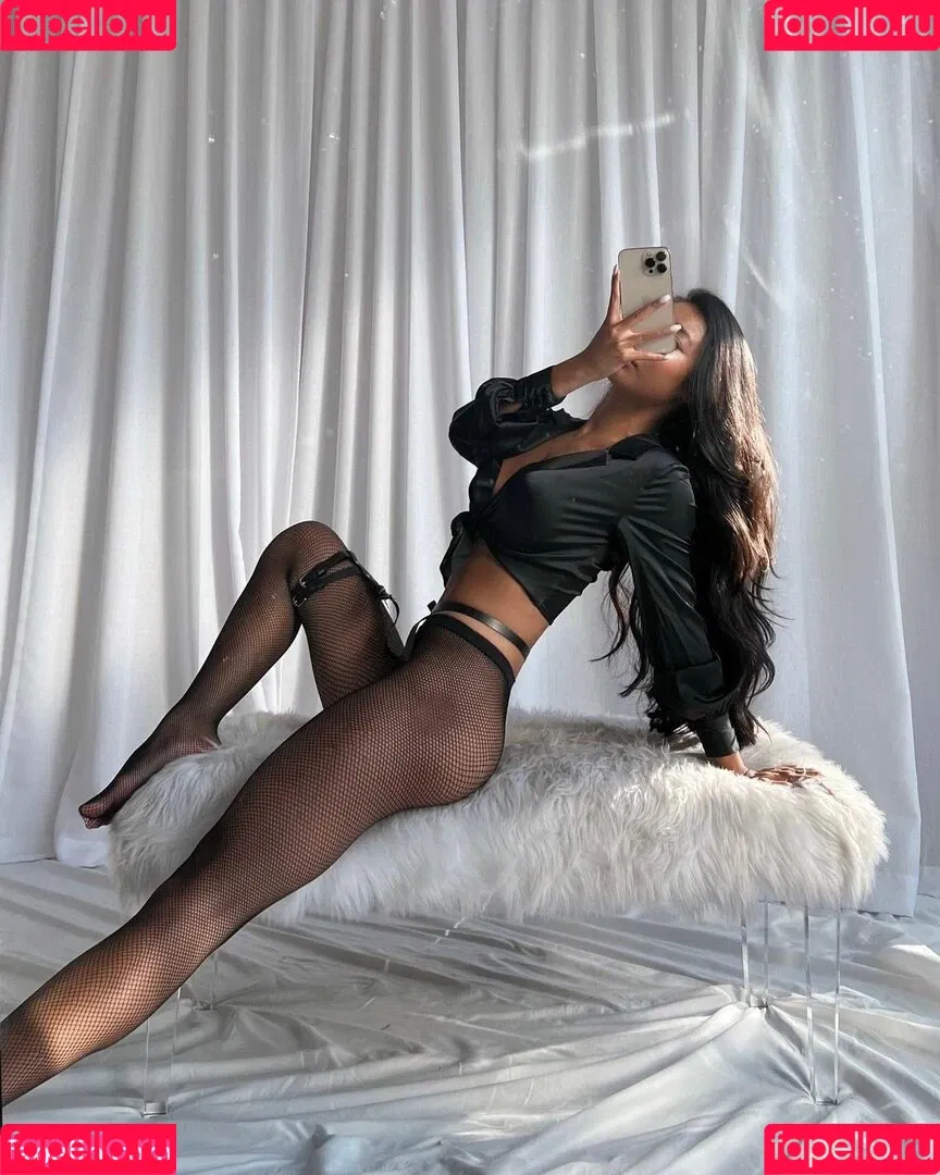 gold.gypsy Onlyfans Photo Gallery 