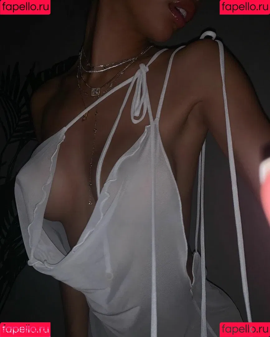 gold.gypsy Onlyfans Photo Gallery 