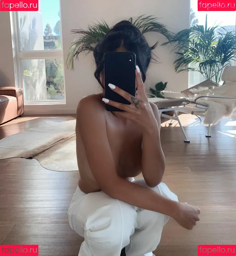 gold.gypsy Onlyfans Photo Gallery 