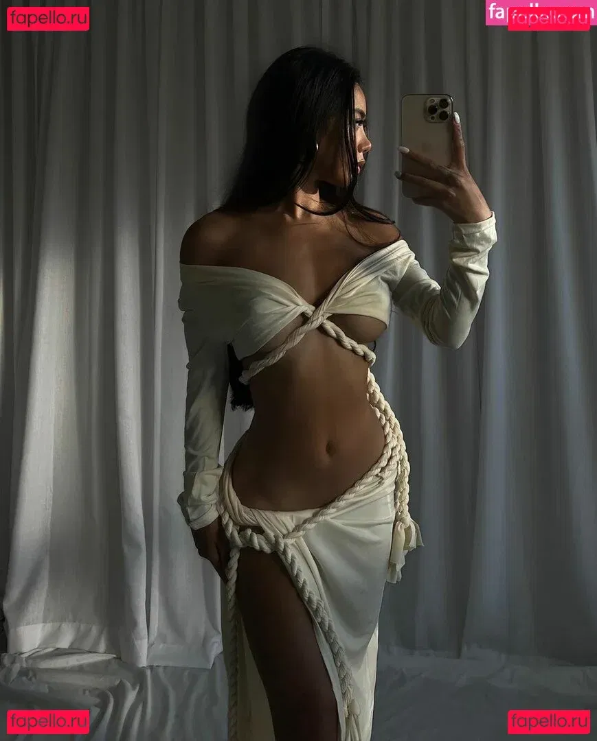 gold.gypsy Onlyfans Photo Gallery 