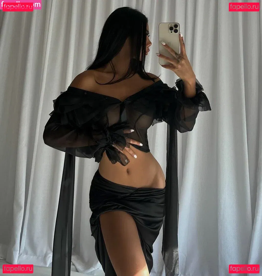 gold.gypsy Onlyfans Photo Gallery 