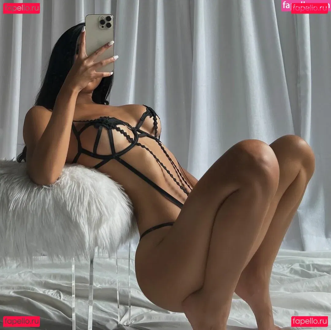 gold.gypsy Onlyfans Photo Gallery 