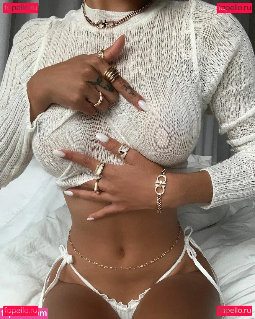 gold.gypsy Onlyfans Photo Gallery 