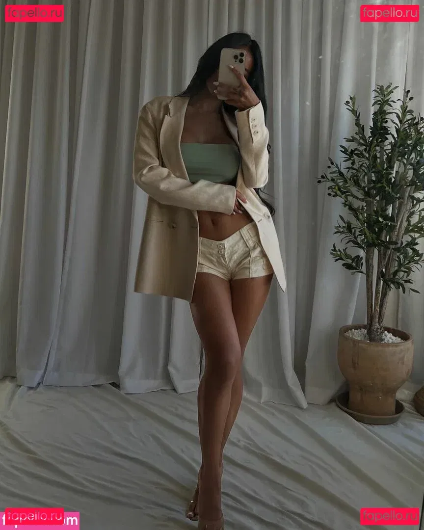 gold.gypsy Onlyfans Photo Gallery 