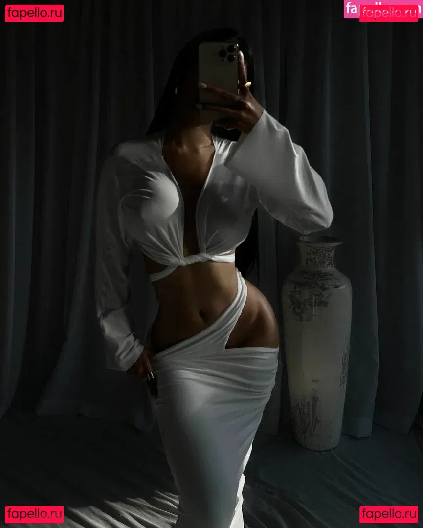 gold.gypsy Onlyfans Photo Gallery 