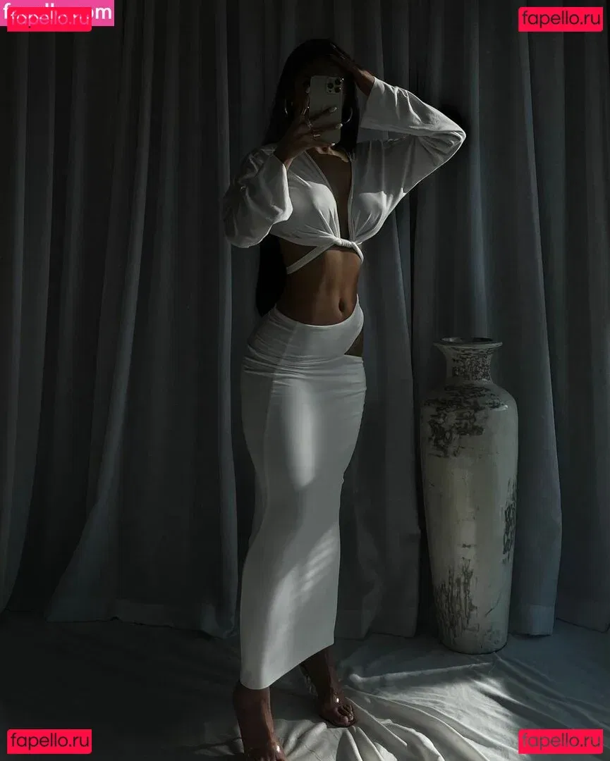 gold.gypsy Onlyfans Photo Gallery 