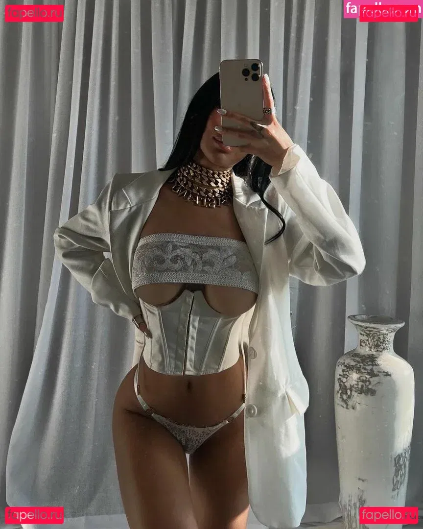 gold.gypsy Onlyfans Photo Gallery 