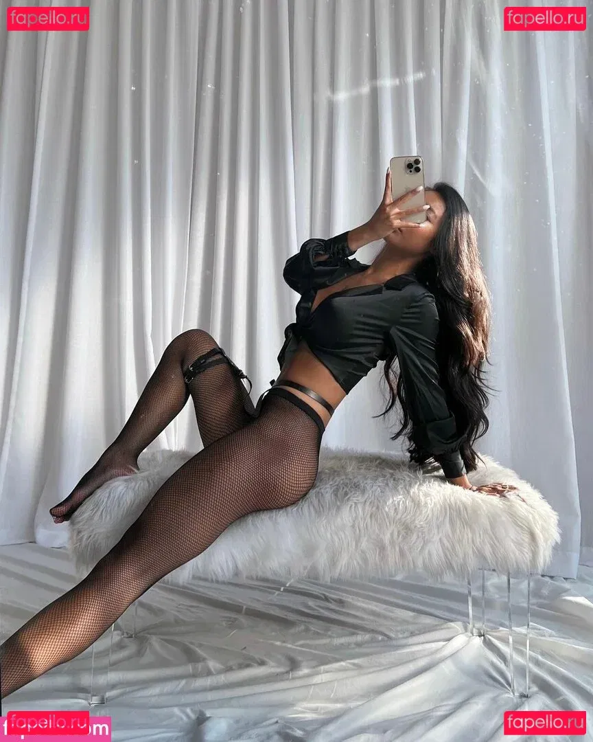 gold.gypsy Onlyfans Photo Gallery 