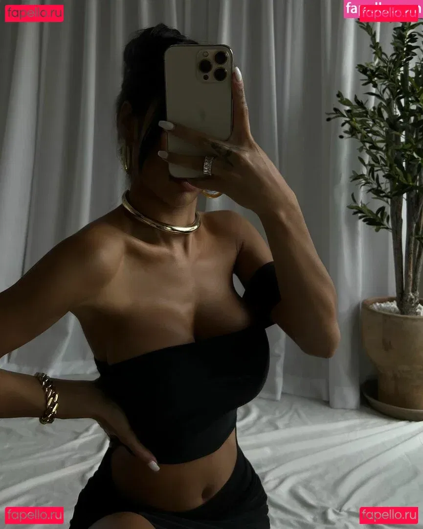 gold.gypsy Onlyfans Photo Gallery 