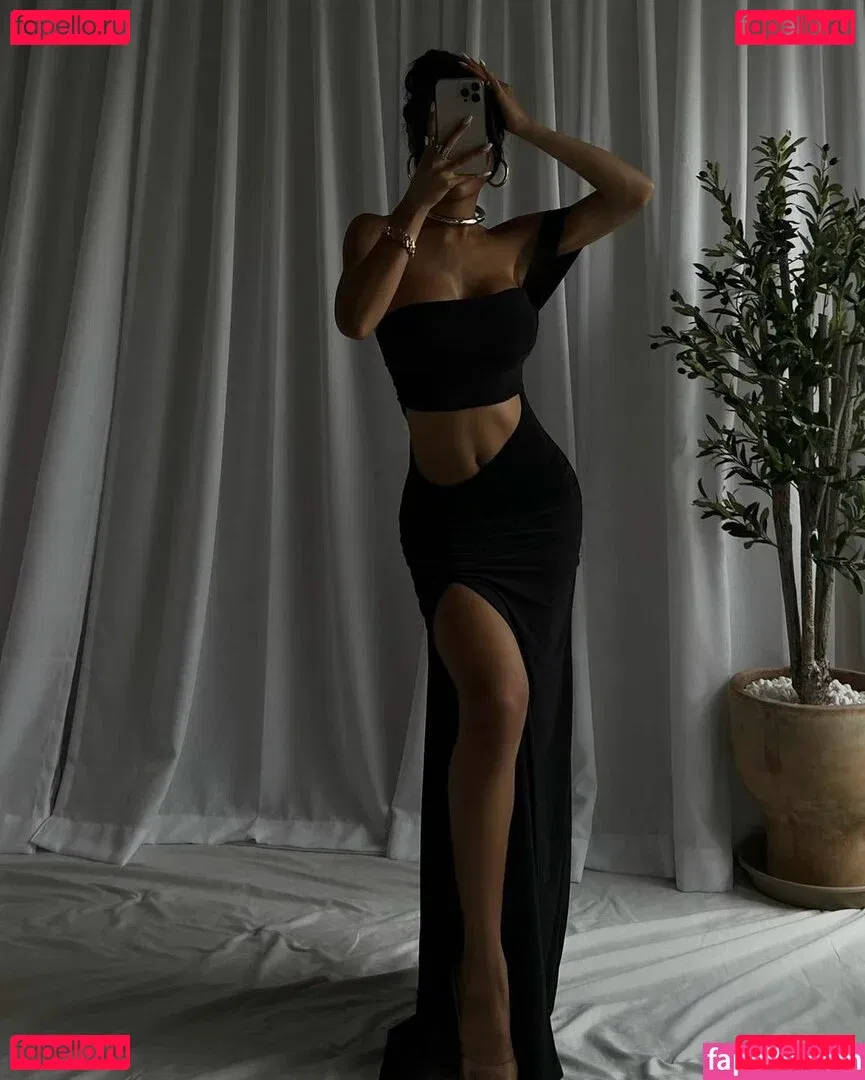 gold.gypsy Onlyfans Photo Gallery 