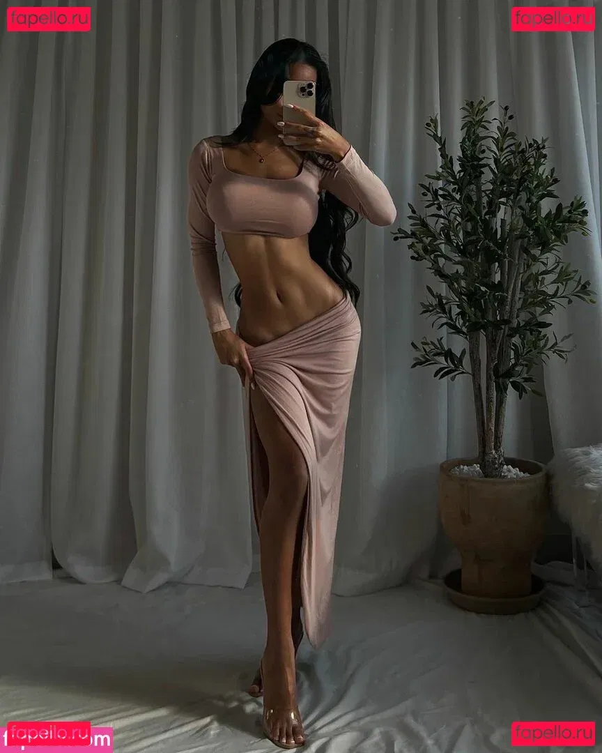 gold.gypsy Onlyfans Photo Gallery 