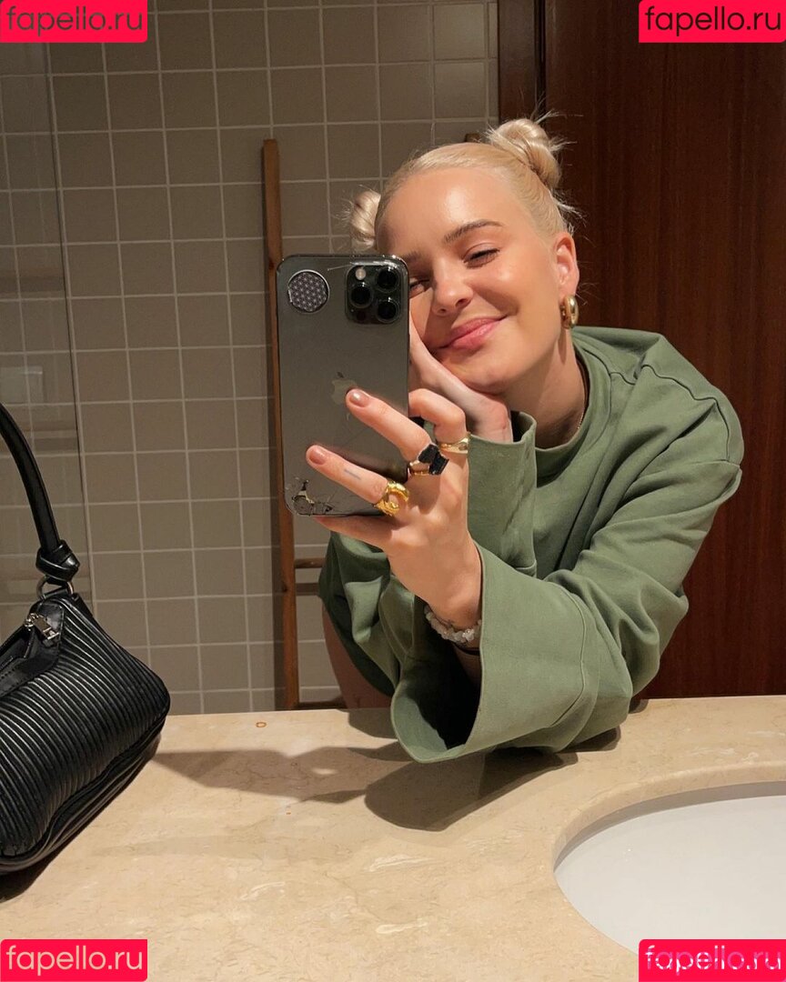 ayanami_reii Onlyfans Photo Gallery 