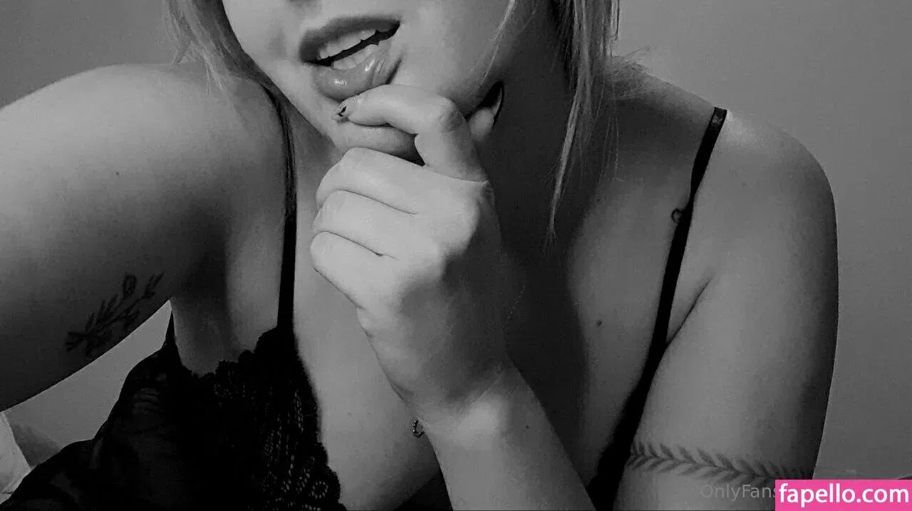 maifree Onlyfans Photo Gallery 