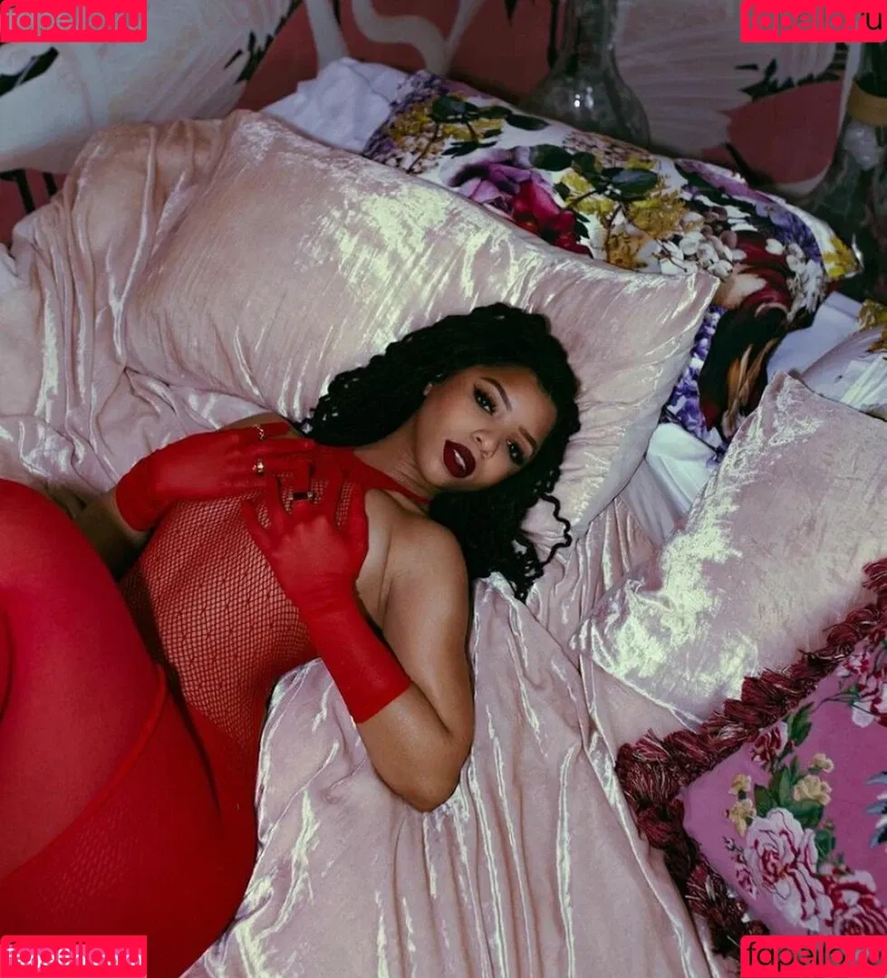 Chloe Bailey Onlyfans Photo Gallery 