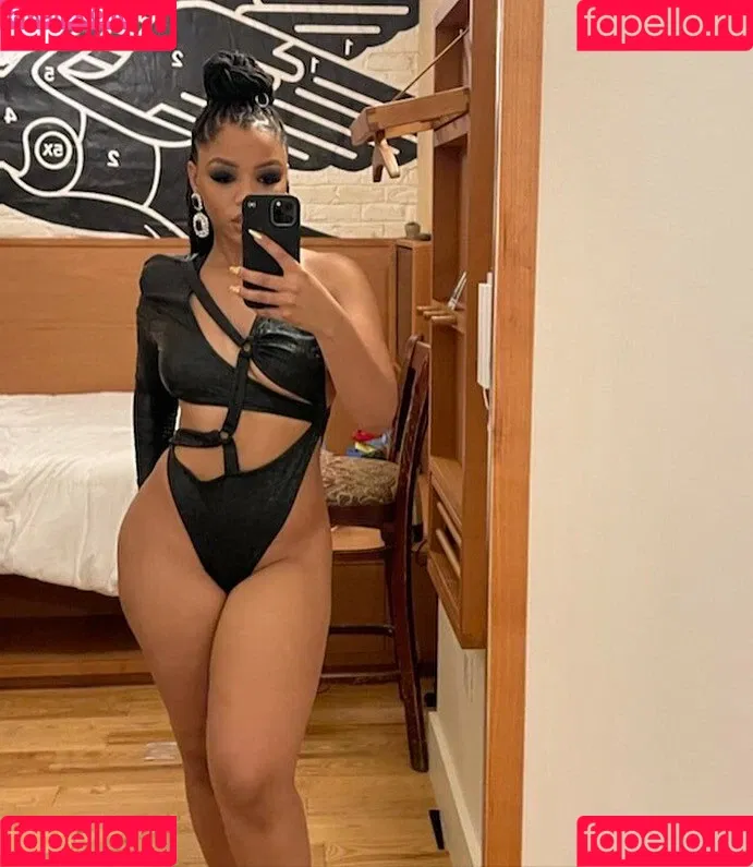 Chloe Bailey Onlyfans Photo Gallery 