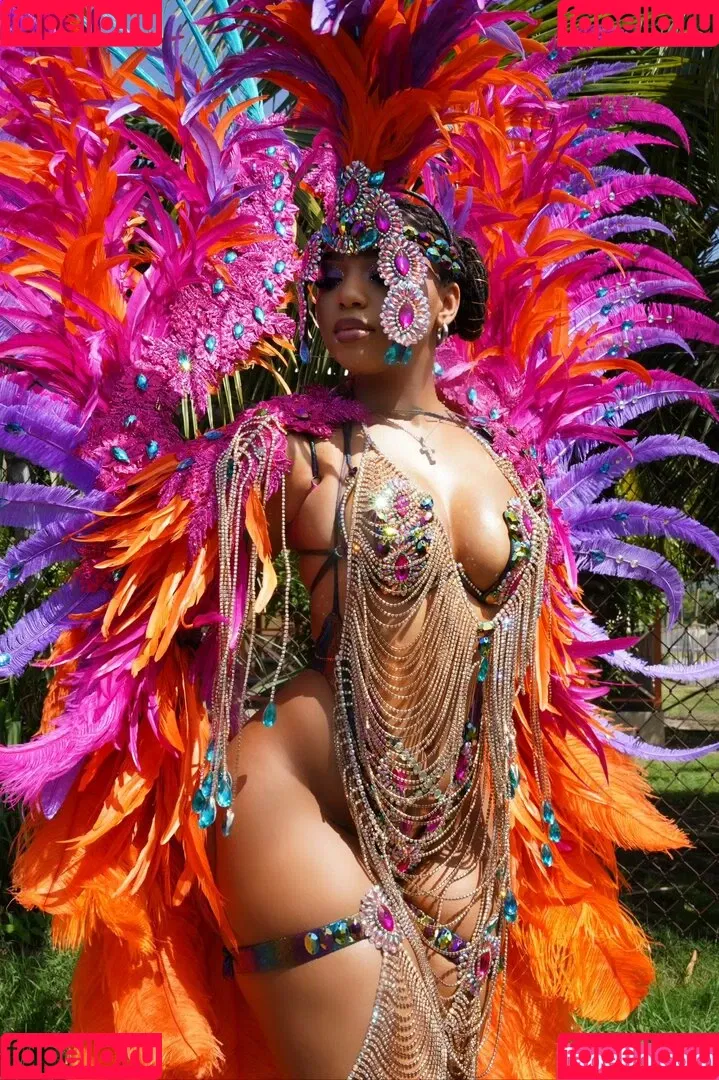 Chloe Bailey Onlyfans Photo Gallery 