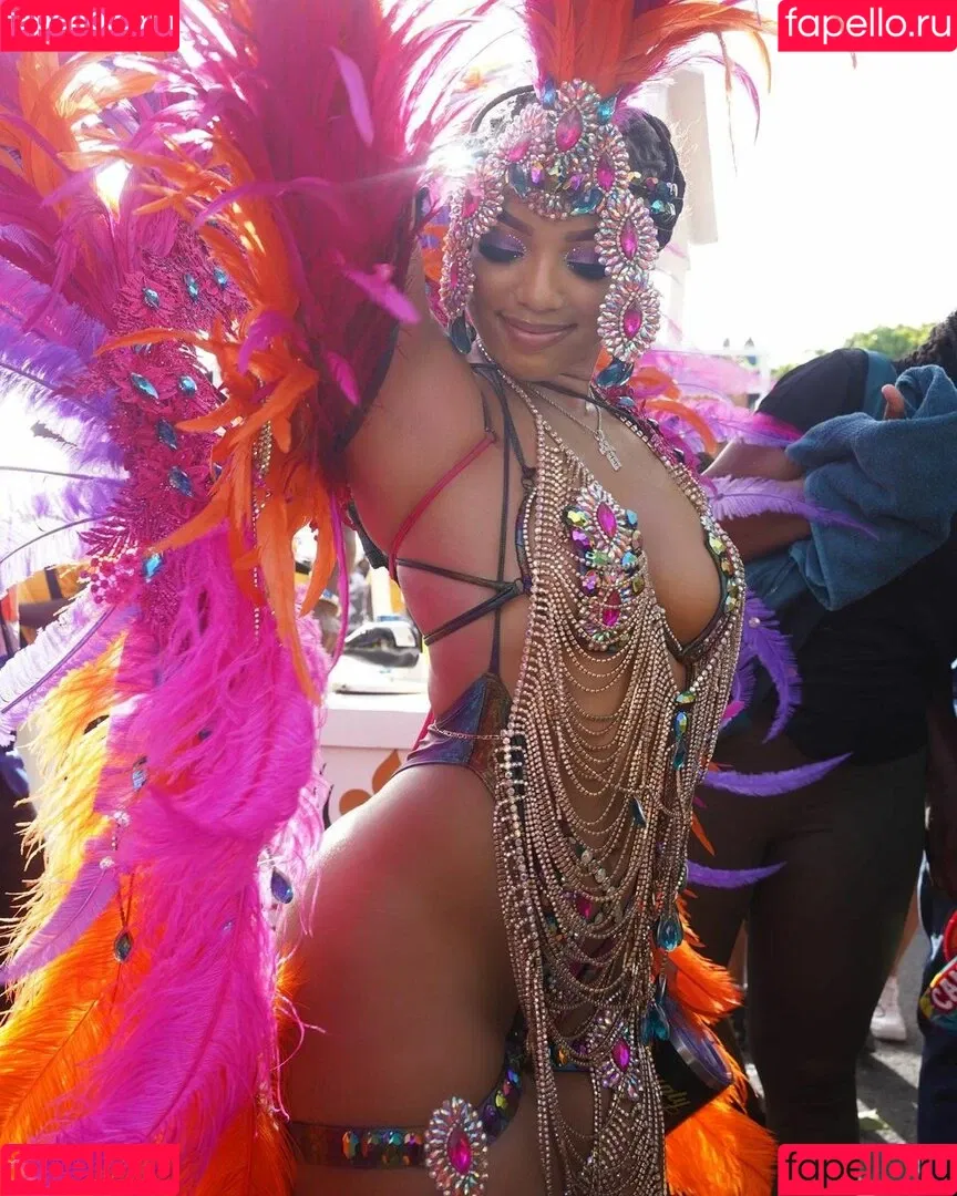 Chloe Bailey Onlyfans Photo Gallery 