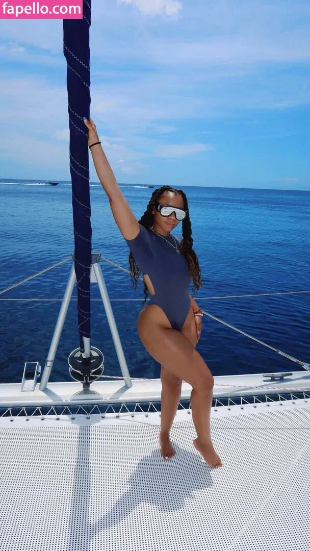 Chloe Bailey Onlyfans Photo Gallery 