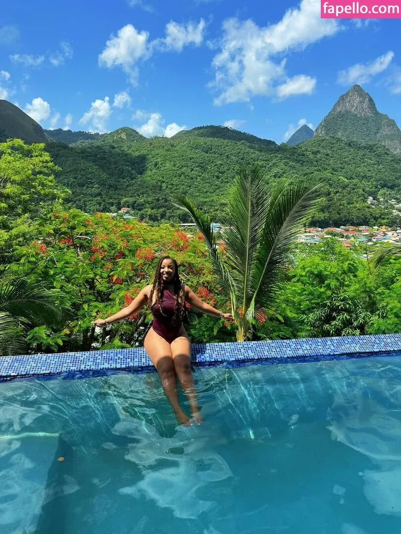 Chloe Bailey Onlyfans Photo Gallery 