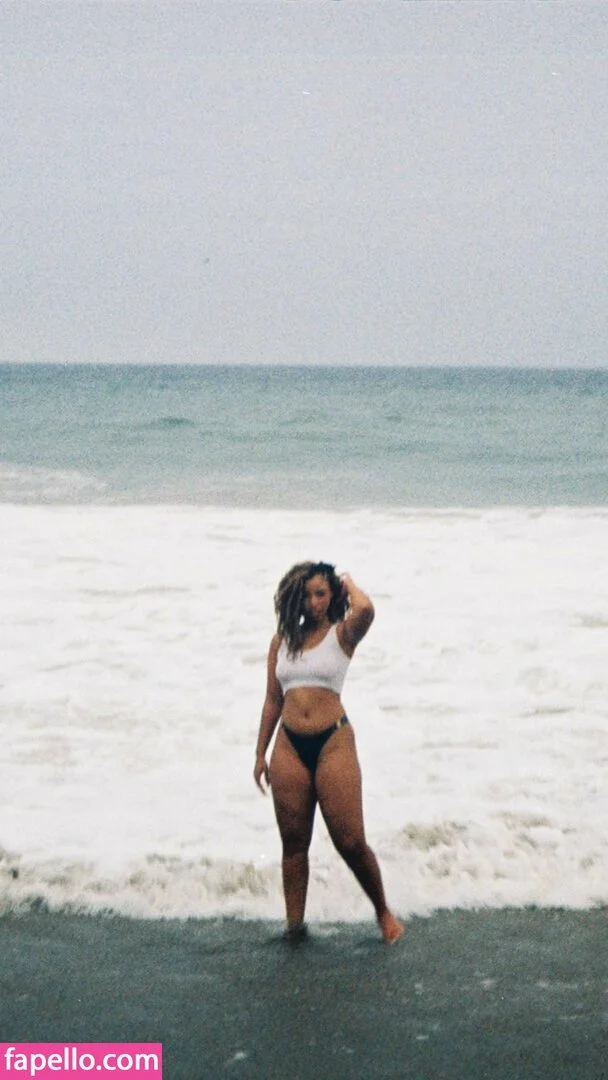 Chloe Bailey Onlyfans Photo Gallery 