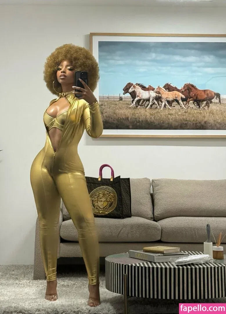 Chloe Bailey Onlyfans Photo Gallery 