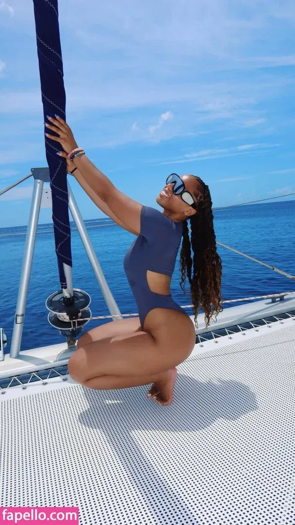 Chloe Bailey Onlyfans Photo Gallery 