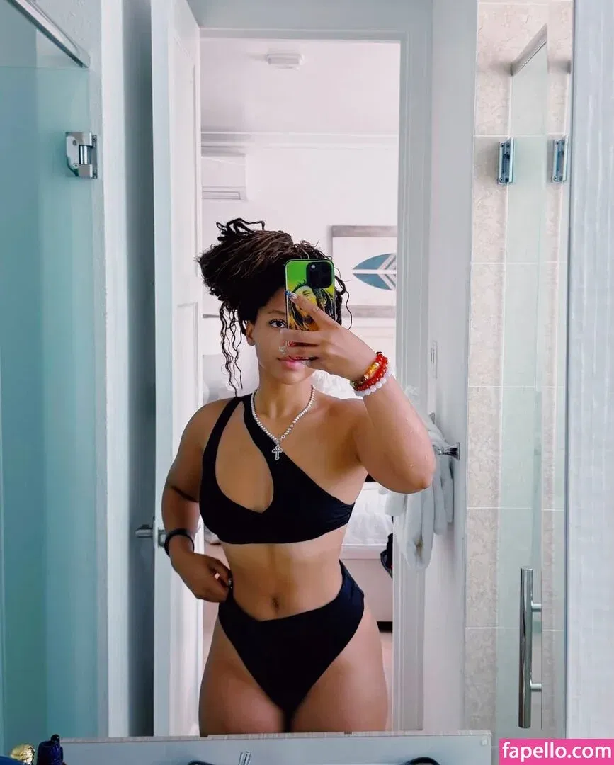 Chloe Bailey Onlyfans Photo Gallery 