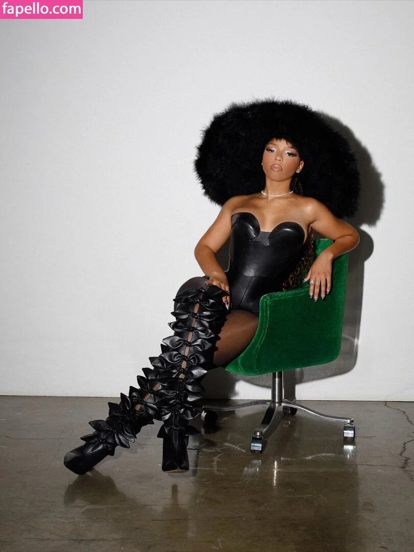 Chloe Bailey Onlyfans Photo Gallery 