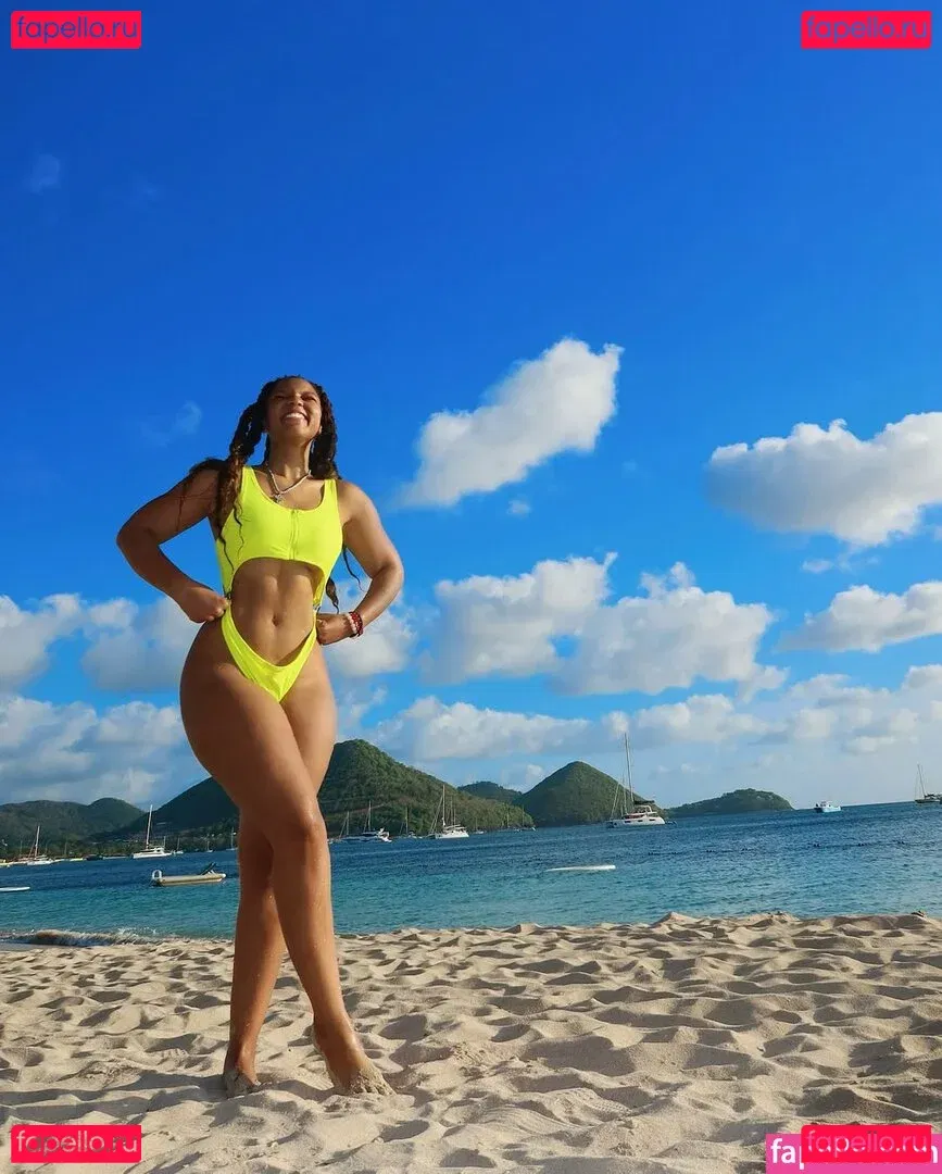 Chloe Bailey Onlyfans Photo Gallery 