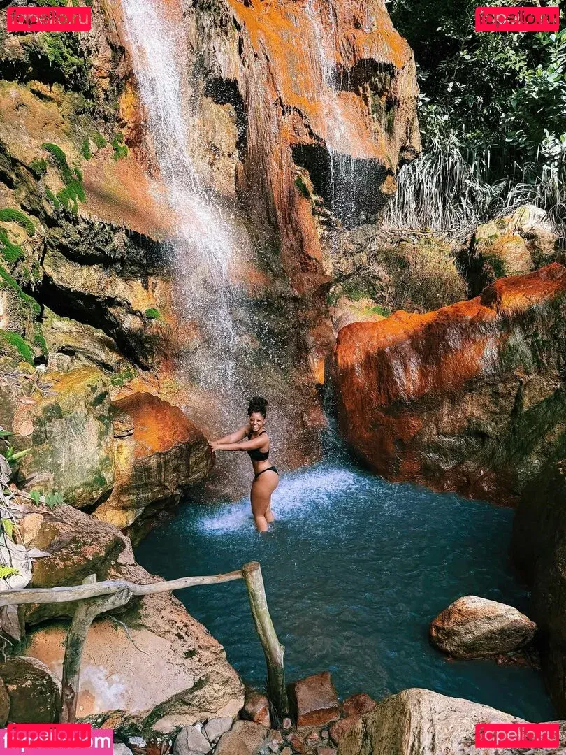 Chloe Bailey Onlyfans Photo Gallery 