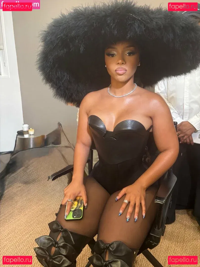 Chloe Bailey Onlyfans Photo Gallery 