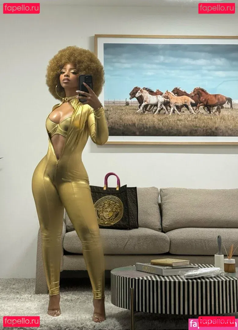 Chloe Bailey Onlyfans Photo Gallery 