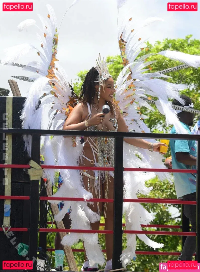 Chloe Bailey Onlyfans Photo Gallery 