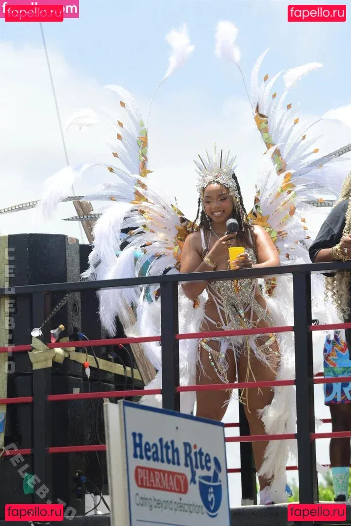 Chloe Bailey Onlyfans Photo Gallery 