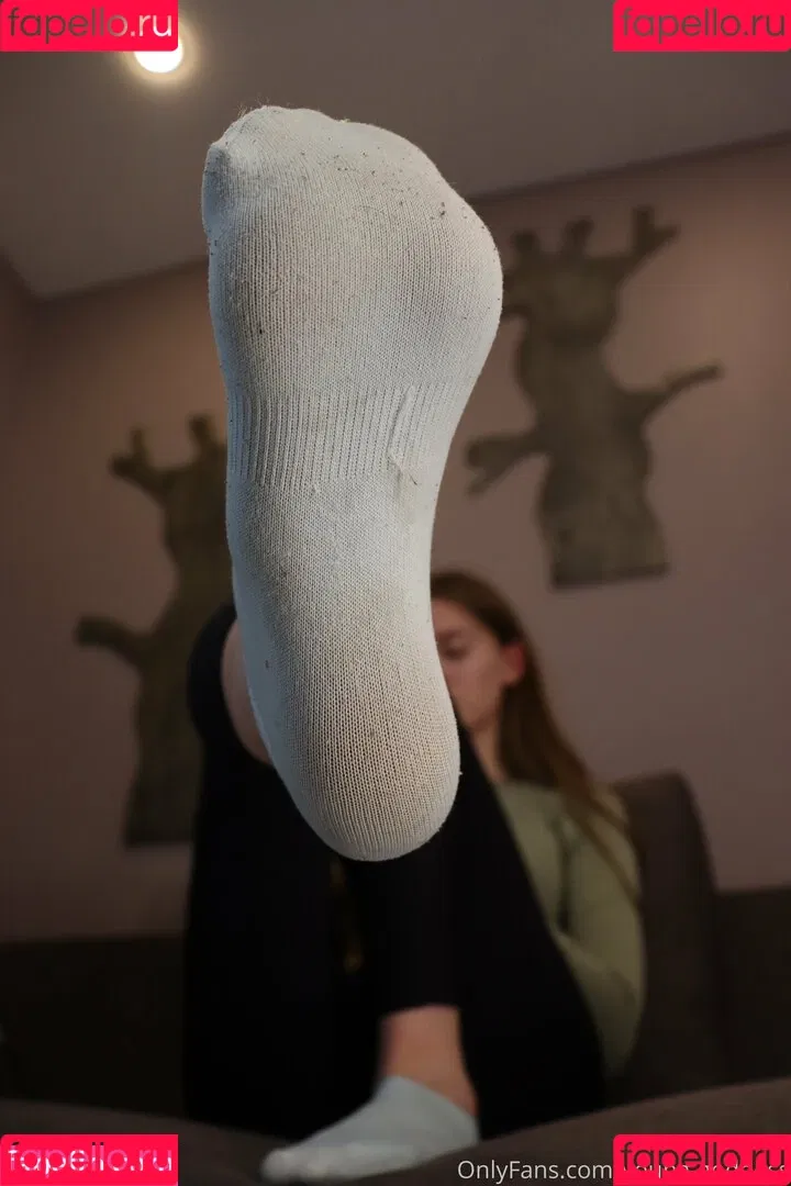 young-goddess Onlyfans Photo Gallery 