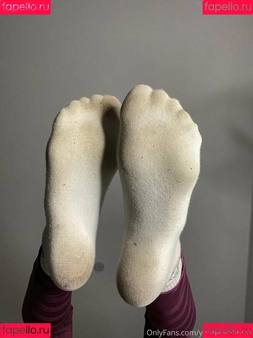 young-goddess Onlyfans Photo Gallery 