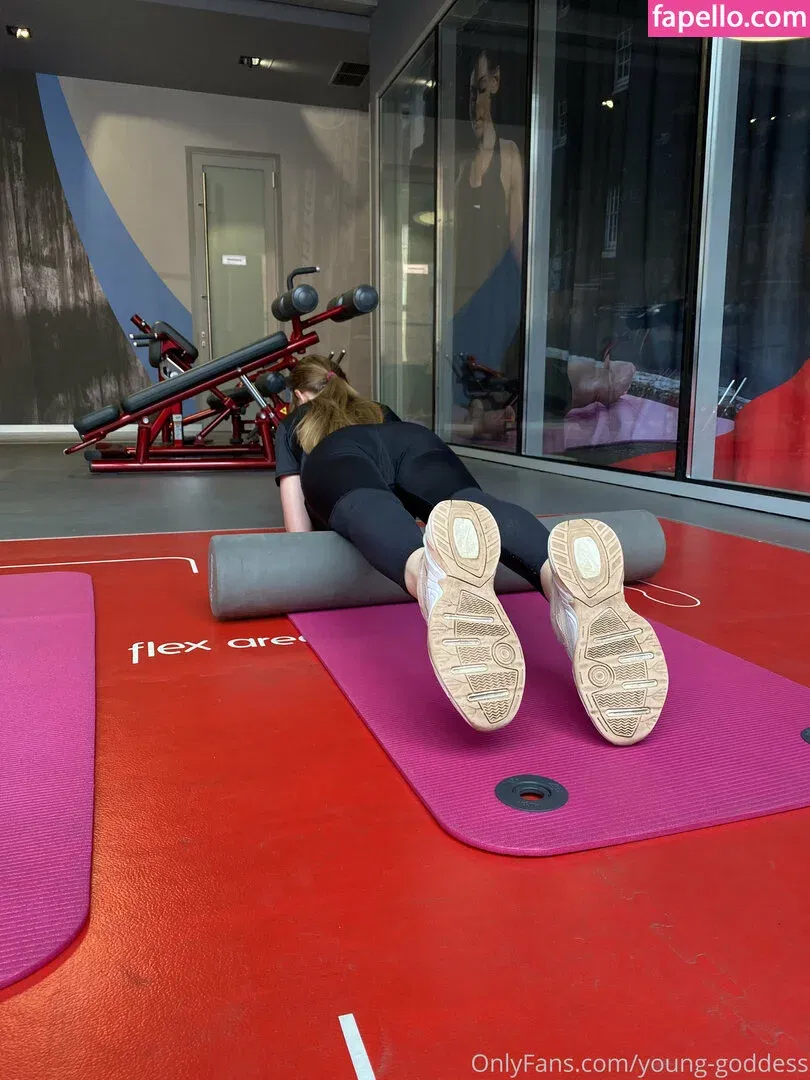 young-goddess Onlyfans Photo Gallery 