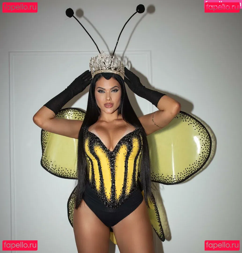 Emily Garcia Onlyfans Photo Gallery 