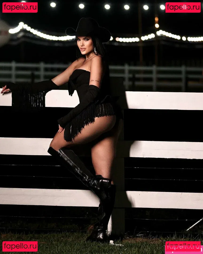 Emily Garcia Onlyfans Photo Gallery 