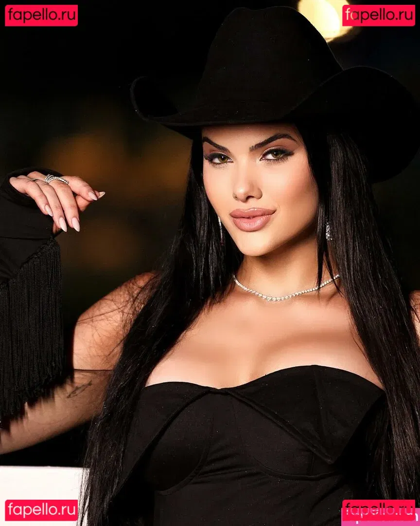 Emily Garcia Onlyfans Photo Gallery 