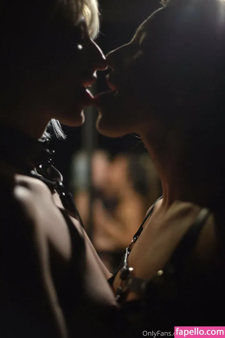 ielevenyou Onlyfans Photo Gallery 