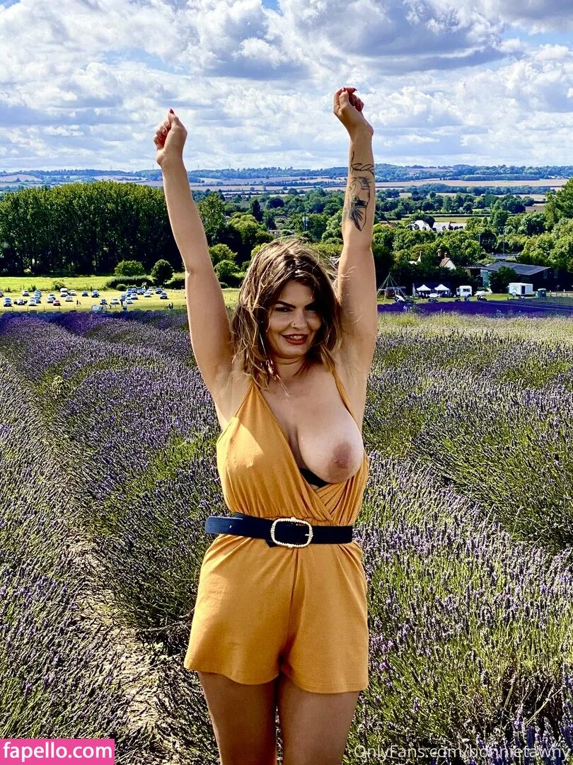 Bonnie Tawny Onlyfans Photo Gallery 