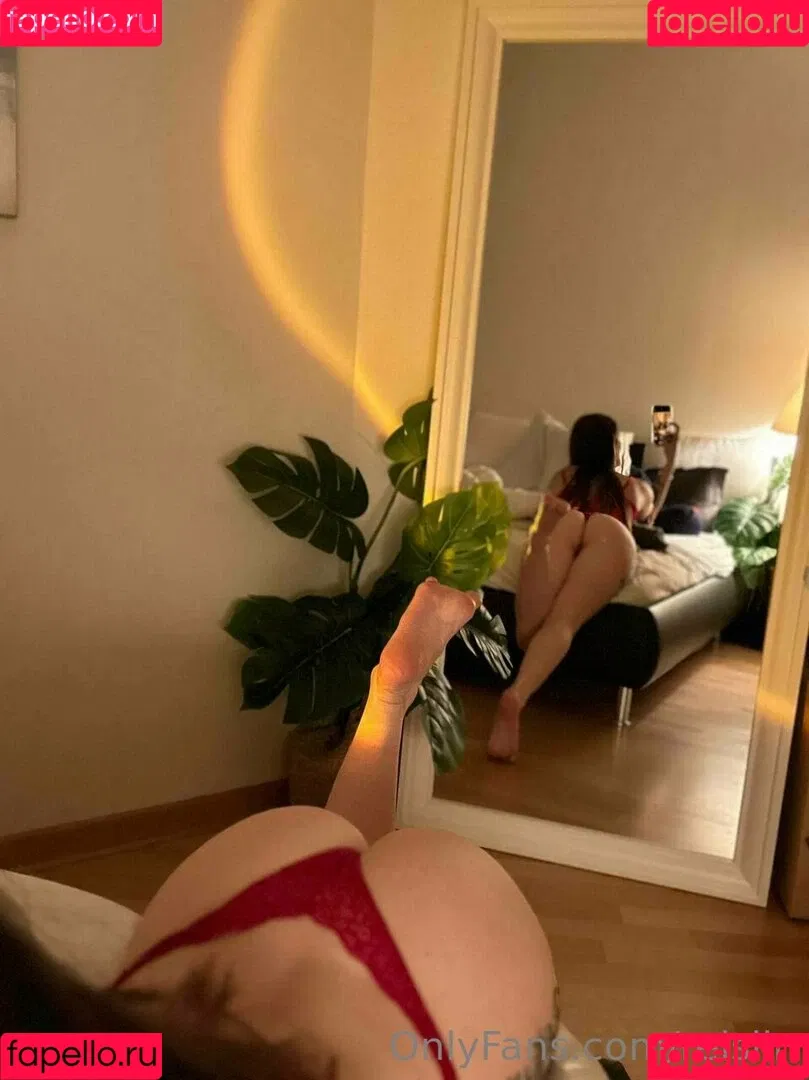 Reislin Onlyfans Photo Gallery 