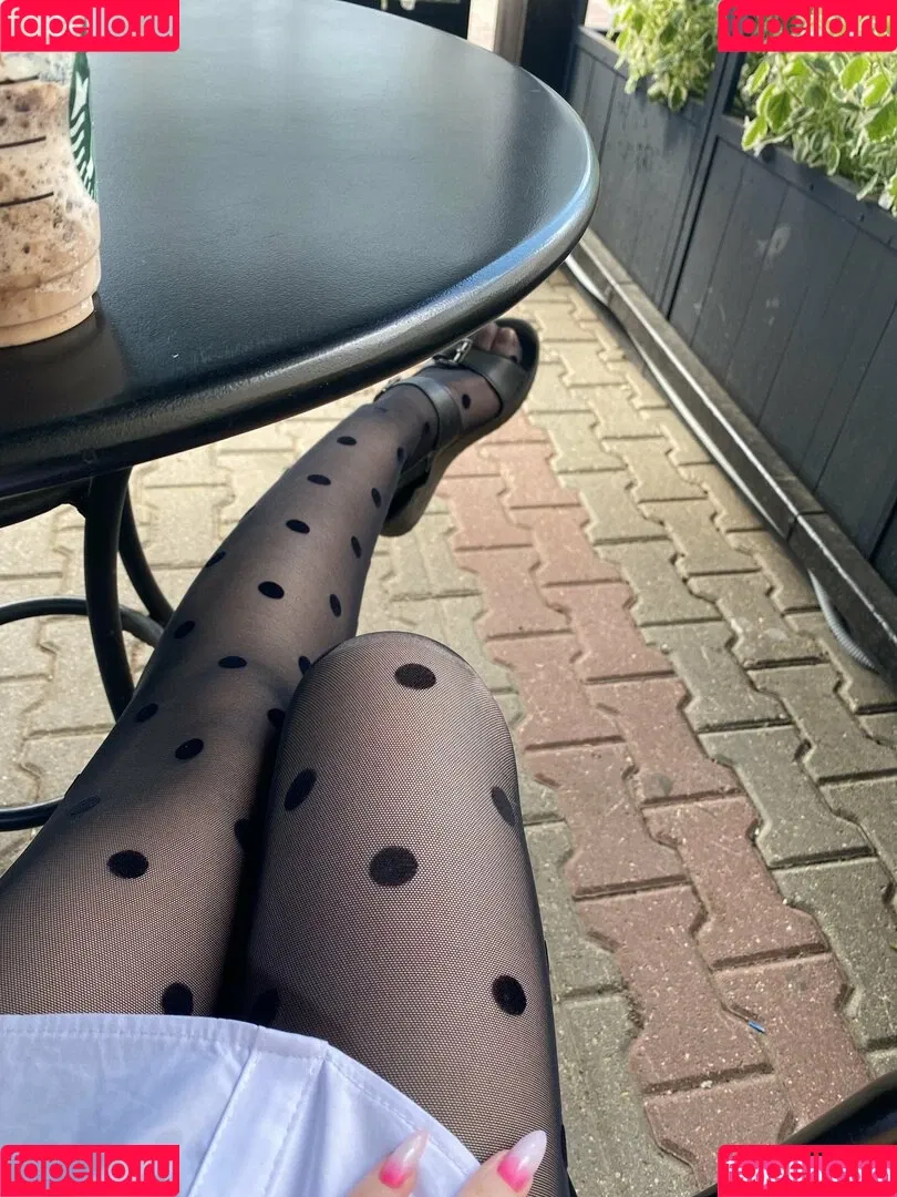 laureljeune Onlyfans Photo Gallery 