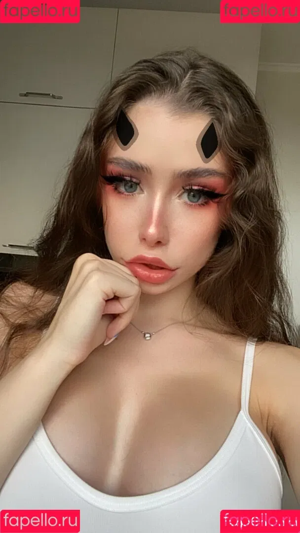 laureljeune Onlyfans Photo Gallery 