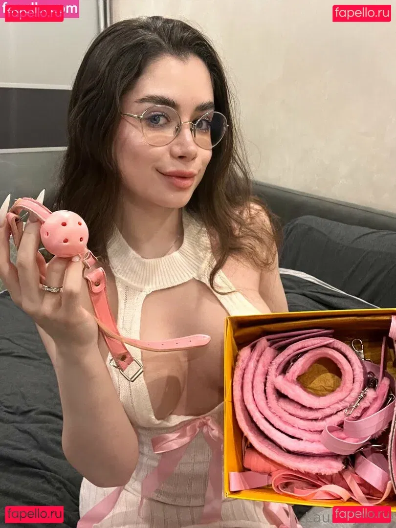 laureljeune Onlyfans Photo Gallery 