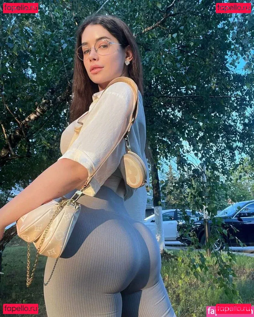 laureljeune Onlyfans Photo Gallery 