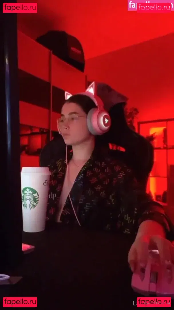 laureljeune Onlyfans Photo Gallery 