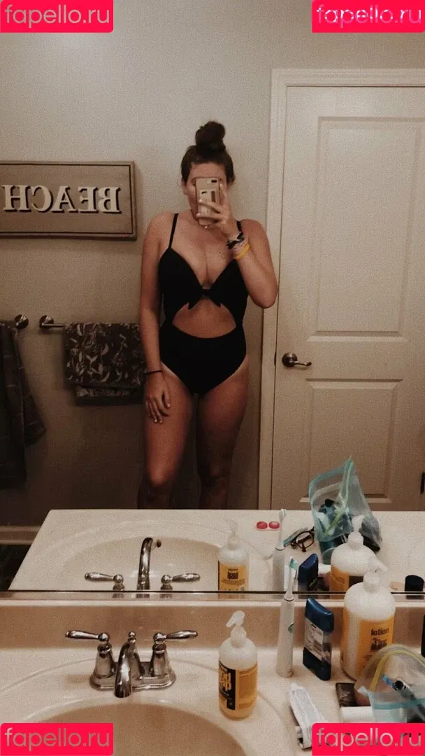 Hannah V Onlyfans Photo Gallery 